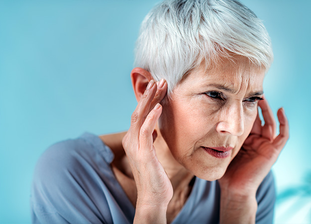 hope-hearing-texas-tinnitus-page-elderly-female-with-buzzing-in-ear